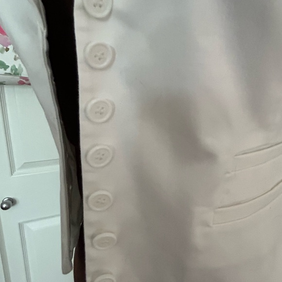 Fully lined shawl collar vest. - Picture 9 of 11